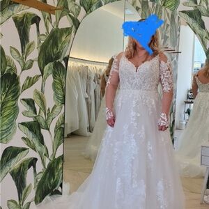 Sophia Tolli White Lace Wedding Dress